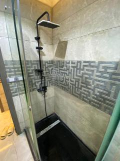 شقه فندقيه علي بعد خطوات من النيل بالمهندسين - 7