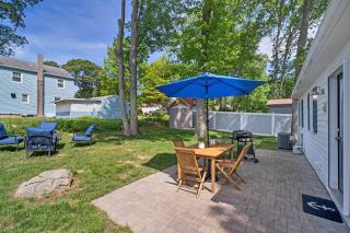 Adorable Beach Cottage - Private Beach Association - 3