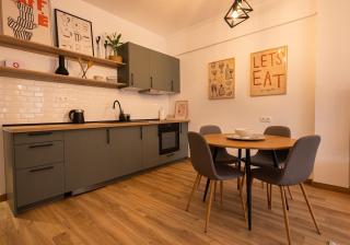 Yellow - Tsimiski & Aristotle City Center - 4