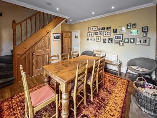 Lancashire And Yorkshire Cottage - 8