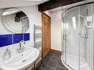 Lancashire And Yorkshire Cottage - 1