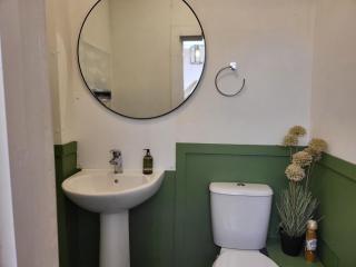 Sea view Penthouse flat 6 with fast WiFi and Free PARKING - 3