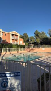 Charmant T1 refait à neuf, St Raphaël, Valescure - Saint-Raphaël - 3