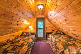 Hocking Hills Lake Gem with Hot Tub, Dock, 100 Acres - Hamden - 9