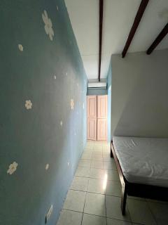 Her Waves & Wi-Fi Boutique Hotel - 9