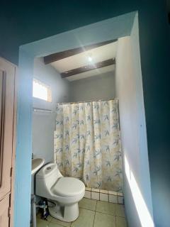 Her Waves & Wi-Fi Boutique Hotel - 8