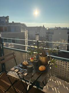 Zentrales, modernes Apartment mit Balkon, Küche & Garage - 5