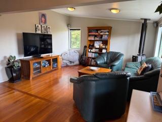 Your Coastal Retreat in The Cove, Coopers Beach - 8