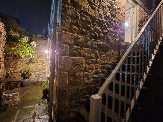 Cozy tucked-away Barn conversion in Matlock Green - 3