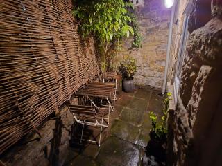 Cozy tucked-away Barn conversion in Matlock Green - 4