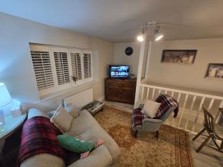 Cozy tucked-away Barn conversion in Matlock Green - 2