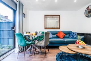 Entire House Private Garden, Free Wi-Fi and parking - Nottingham - 3