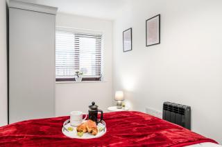 2BR Entire House , Short Walk to Nottingham Centre, Free Parking Fast Wi-Fi Private Garden Nottingham - 4