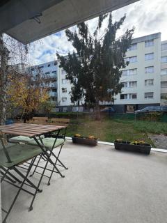 BaselStad Bright Studio Public Transport Included 10 min Tram to Messe & City Center - 8