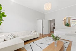 5 Minutes to Metro I Fast Wifi I Designer - 6