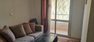 شقه فندقية بالشروق بالقرب من مدينتى للعائلات و الاسر فقط - 1