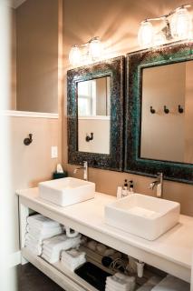 Beautiful Pet-Friendly Cottage with Outdoor Fireplace for a Wonderful Escape in Nature near Austin, Texas - 5