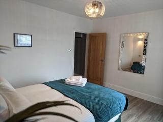 Dream101, Luxury 2 Bedroom apartment - free parking - 5