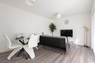 Casa Di Dolce Two Bedroom Apartment with Balcony - 5