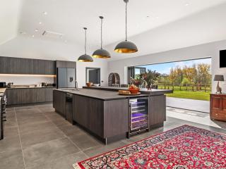 The Courtyard - Uk47180 - 1