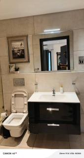 Luxury One-Bedroom Apartment in East Legon - 1