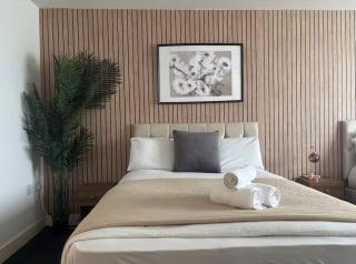 Salford Quays 4 Guests / Parking - 5