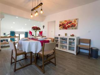 Two Bedroom Apartment with Terrace - Livade - 4