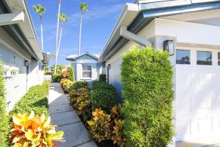 Charming lakefront condo on Siesta Key - GBB 1291 - 8