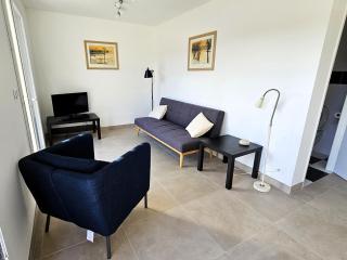 Inviting holiday home in Pierrerue - 2