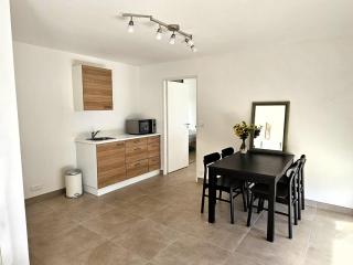 Inviting holiday home in Pierrerue - Pierrerue - 1