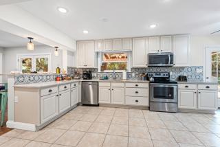 Gulf Breeze Retreat-Backyard Oasis Close to beach - 7