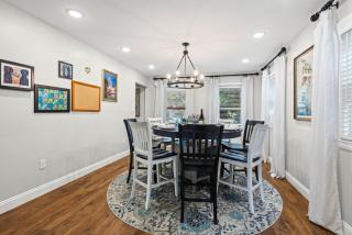 Gulf Breeze Retreat-Backyard Oasis Close to beach - 4