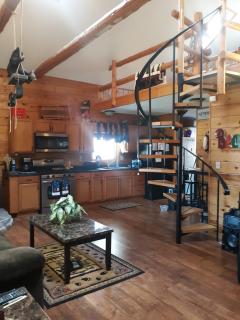 Perfect Little Cabin in a Small Quite Neighborhood - 3