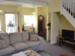 Woodburn Cottage - 8