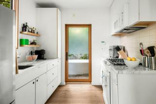 Abbot Kinney 2-Story Bungalow with Sauna and Plunge - 1