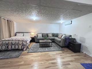 Cozy Family Home Near Montreal - 9