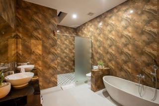 Villa Sunshyne - Modern Luxury 2BR Villa with Pool, Steps to the Beach - 2
