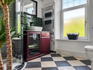 Mushroom Cottage - 3