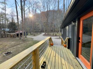 Cozy Creekside cabin- 35m to Boone - 3