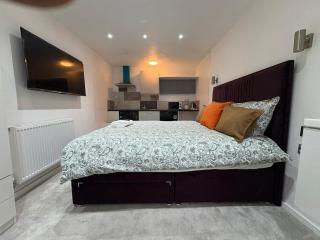 WBC R4 - Private Studio Room - 6