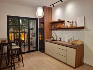 Enjoy and relax living villa style residence - 3