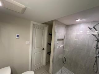Spacious 2 Bedroom & 2 Bathroom Suit Near Fairview Mall & Waterloo Airport - 8