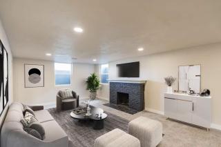 Bright 4BR Home Sleeps 8 Near DT with Backyard Deck - 7