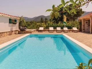 Zara with heated hydromassage pool - 5