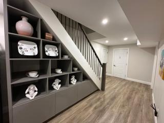 1-Bedroom 1Bathroom Entire Unit closer to Fairview Mall & Waterloo Airport - 5