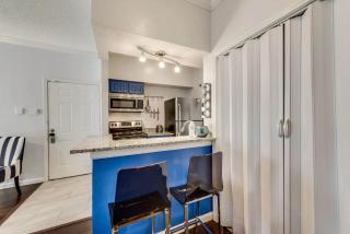 1BD Pool DFW South Irving I34 - 7