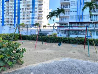 Downtown Isla Verde Beachfront Apartment with Pool and Parking - 4
