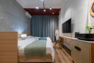 Sheng Hai Yun Ju - 1