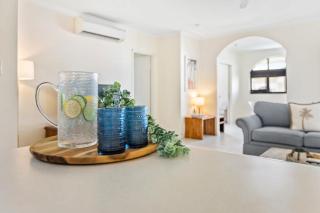 Salt & Sand Retreat 1BR Resort Spa - 4