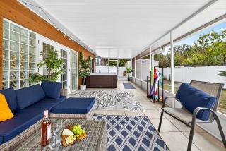 The Flamingo*4bed*pool*jacuzzi*foosball - 4